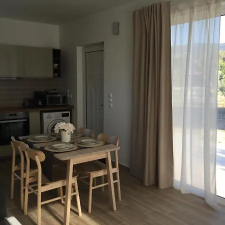 Oikia Ampavris Holiday home *