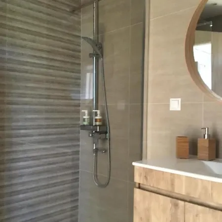 Hébergement de vacances Oikia Ampavris *